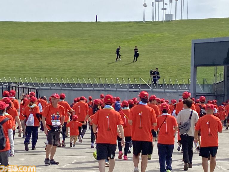 札幌に6000人超の“マリオ”が集結！ 『スーパーマリオ』ファンランイベントが日本で開催、ゴール前には“スタートンネル”も