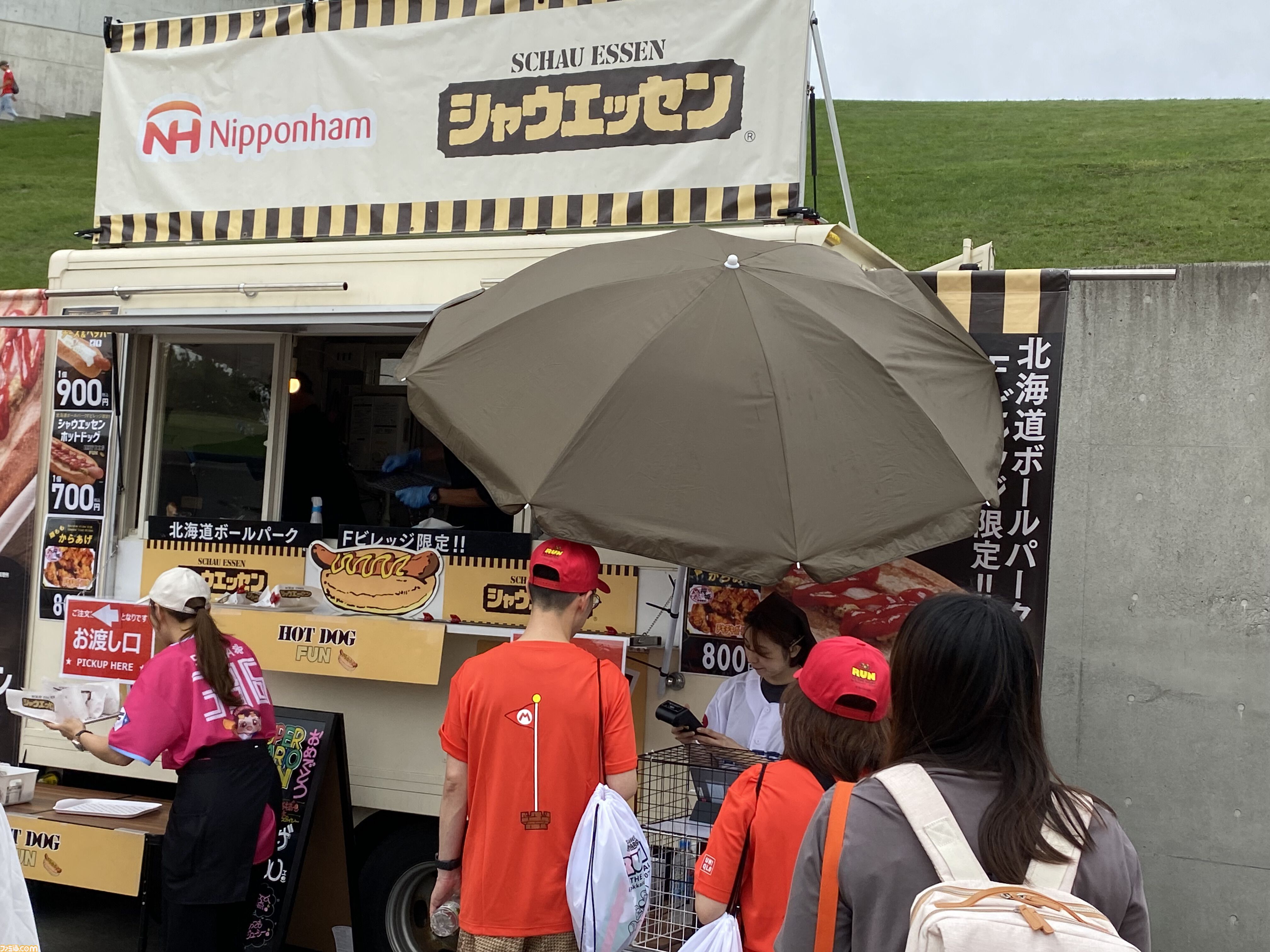 札幌に6000人超の“マリオ”が集結！ 『スーパーマリオ』ファンランイベントが日本で開催、ゴール前には“スタートンネル”も