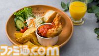 『ダンジョン飯』“炎⻯にカツレツ”や“コカトリスの親子あんかけ”がうまそう。レッドドラゴンのステーキはワニ肉で再現。コラボカフェが7/2より池袋で開催