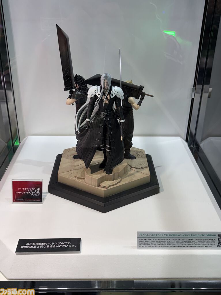 スクエニブースに巨大メテオが出現。忘らるる都でのあのシーンなど『FF7』フォトスポット、限定ノベルティにはレトロパッケージ風BOXも【TGS2026】