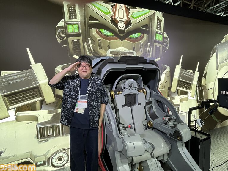 『ガンダム ローグオービット』コックピット試遊。ゲーム内の3Dデータをもとに作られた精巧なコックピットに大興奮! 「僕がいちばん、ガンダムをうまく使えるんだ!」【TGS2026】