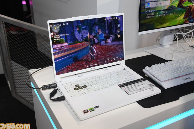 MSIブースで超本格的なドライビングが味わえる! 総額200万円超えのデスクトップPCの中には3つの液晶ディスプレイを搭載【TGS2026】