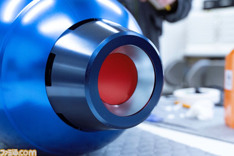 『ロックマン』ロックバスターが1/1スケールで実現。職人たちが緻密な造形と究極の青を追求した逸品。TGS2026のカプコンブースで出展