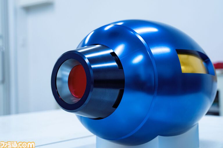 『ロックマン』ロックバスターが1/1スケールで実現。職人たちが緻密な造形と究極の青を追求した逸品。TGS2026のカプコンブースで出展