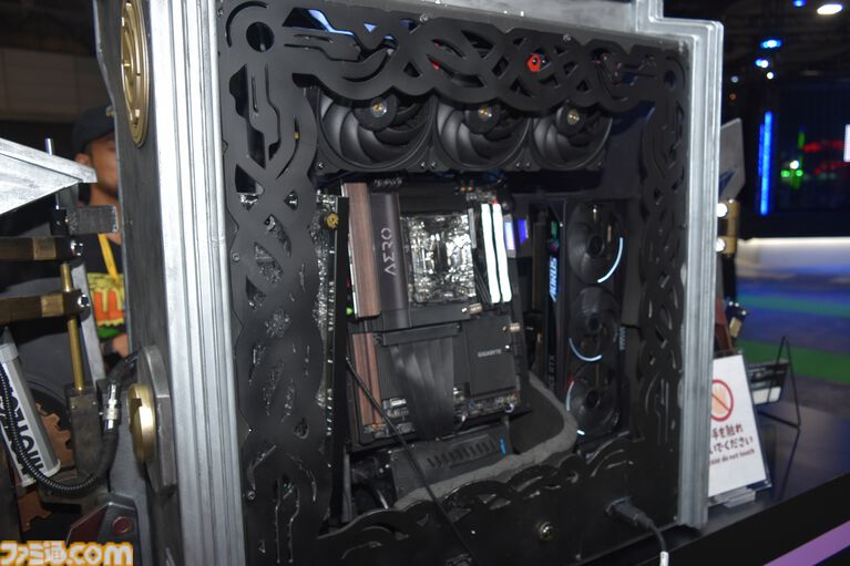 【NVIDIA】マウスコンピューターやサードウェーブなど6社のゲーミングPCを紹介。アーケード筐体風から画面だらけの自作PCまでカッコいい！【TGS2026】