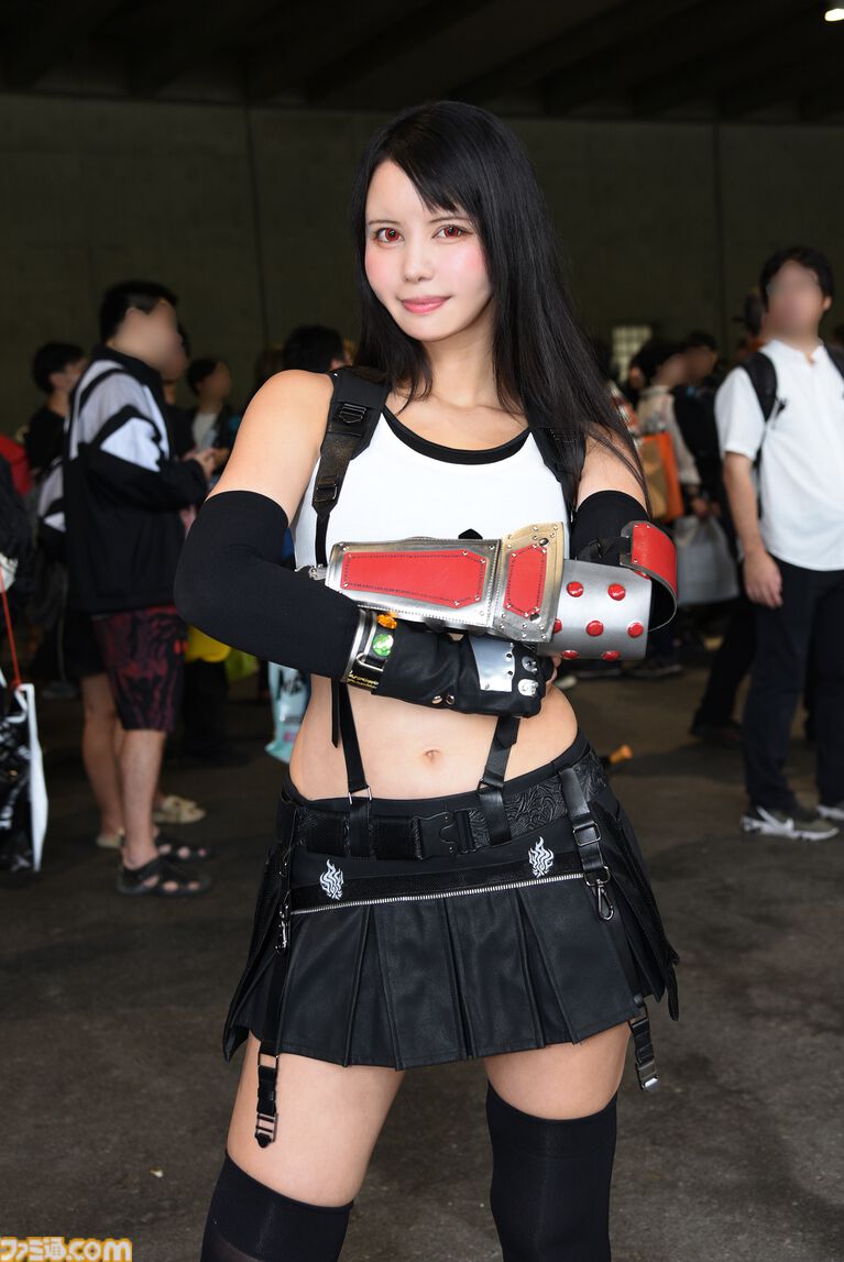 コスプレ速報『ロマサガ3』トーマス、『プラグマタ』ディアナ、水着衣装の『スト6』C.ヴァイパー、エレナまで……会場を彩ったコスプレイヤーを一挙掲載【TGS2026】