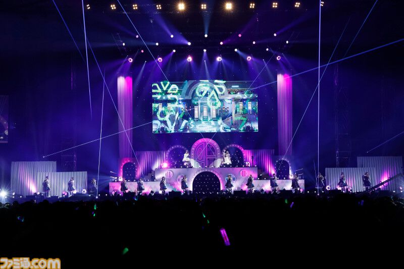 『アイマス ミリオンライブ！』14thライブDAY1エミリー＆まつり主演公演リポート。MCなしで32曲をノンストップで披露。それぞれのソロ新曲はもちろん、ふたりの新デュエット曲も！