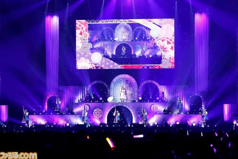 『アイマス ミリオンライブ!』14thライブDAY1エミリー&まつり主演公演リポート。MCなしで32曲をノンストップで披露。それぞれのソロ新曲はもちろん、ふたりの新デュエット曲も!