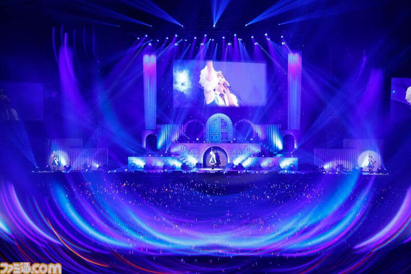 『アイマス ミリオンライブ！』14thライブDAY1エミリー＆まつり主演公演リポート。MCなしで32曲をノンストップで披露。それぞれのソロ新曲はもちろん、ふたりの新デュエット曲も！