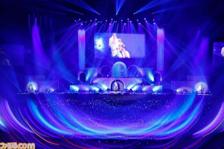 『アイマス ミリオンライブ!』14thライブDAY1エミリー&まつり主演公演リポート。MCなしで32曲をノンストップで披露。それぞれのソロ新曲はもちろん、ふたりの新デュエット曲も!