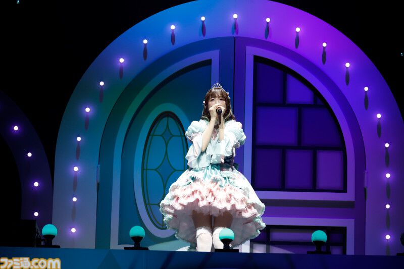 『アイマス ミリオンライブ！』14thライブDAY1エミリー＆まつり主演公演リポート。MCなしで32曲をノンストップで披露。それぞれのソロ新曲はもちろん、ふたりの新デュエット曲も！
