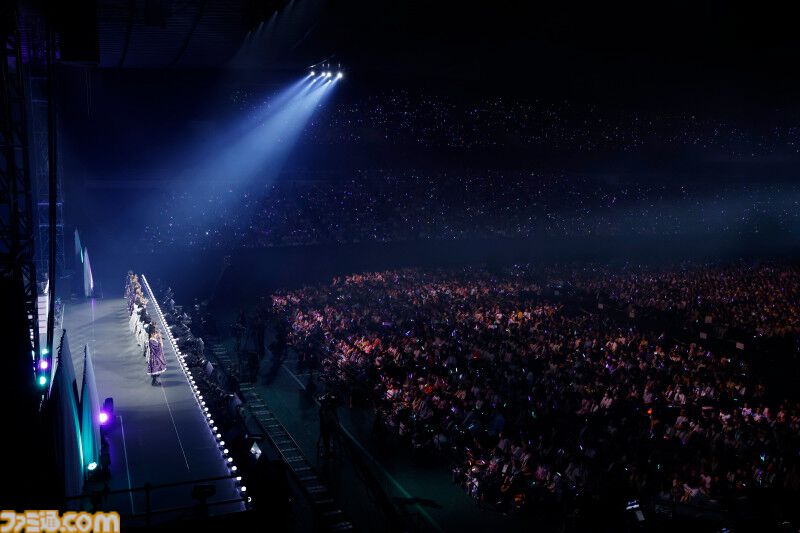 『アイマス ミリオンライブ！』14thライブDAY1エミリー＆まつり主演公演リポート。MCなしで32曲をノンストップで披露。それぞれのソロ新曲はもちろん、ふたりの新デュエット曲も！