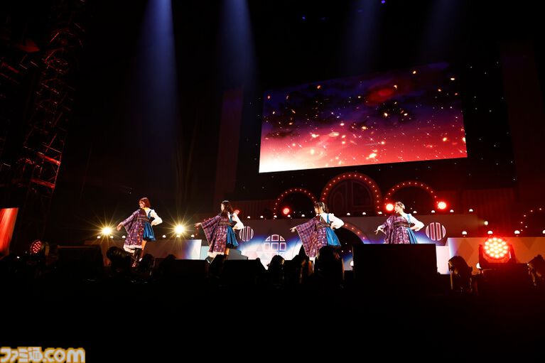『アイマス ミリオンライブ!』14thライブDAY1エミリー&まつり主演公演リポート。MCなしで32曲をノンストップで披露。それぞれのソロ新曲はもちろん、ふたりの新デュエット曲も!