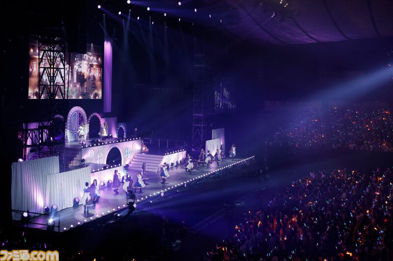 『アイマス ミリオンライブ！』14thライブDAY1エミリー＆まつり主演公演リポート。MCなしで32曲をノンストップで披露。それぞれのソロ新曲はもちろん、ふたりの新デュエット曲も！