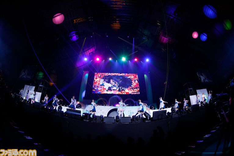 『アイマス ミリオンライブ!』14thライブDAY1エミリー&まつり主演公演リポート。MCなしで32曲をノンストップで披露。それぞれのソロ新曲はもちろん、ふたりの新デュエット曲も!
