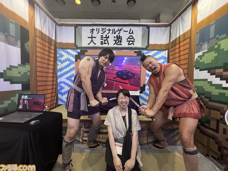 『野田クリの野望』ブースで、しんや＆青木マッチョら日替わりのマッチョ芸人がコラボゲームを生実況！ 失敗すると、“打ち首”の記念撮影に!?【TGS2026】