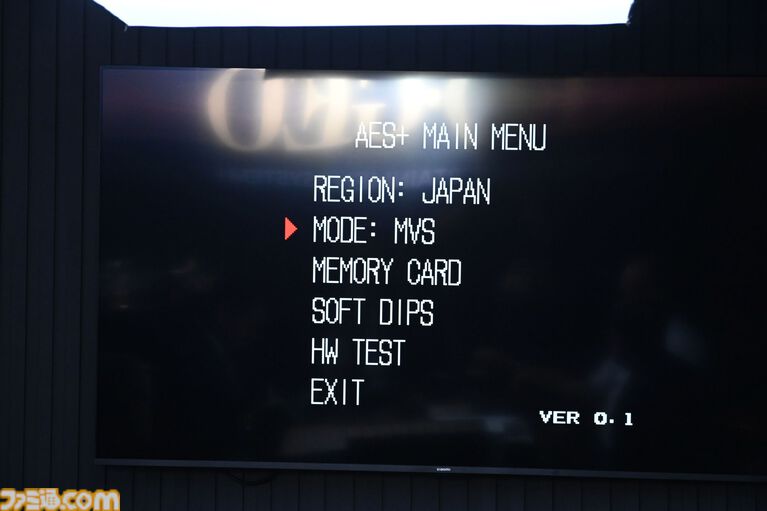 “NEOGEO AES+”で最新のNEOGEOを試遊。HDMI端子に対応し、過去のNEOGEOとの互換性もアリ。『サムスピ零SP』の修正も予定。開発陣の解説をお届け【TGS2026】