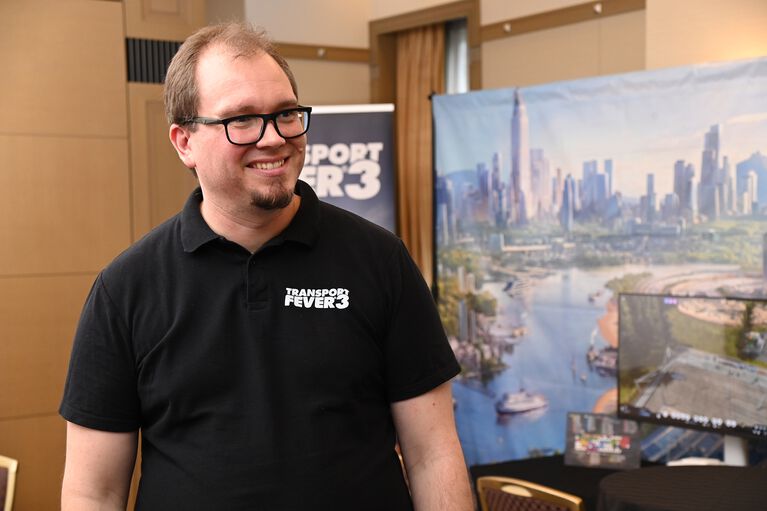 『トランスポートフィーバー3』試遊リポート&インタビュー。シム部分も楽しいがチル要素がとくに刺さる。簡単操作でルートを決めたら、あとは物流を眺めて優雅に過ごせる経営シミュレーション