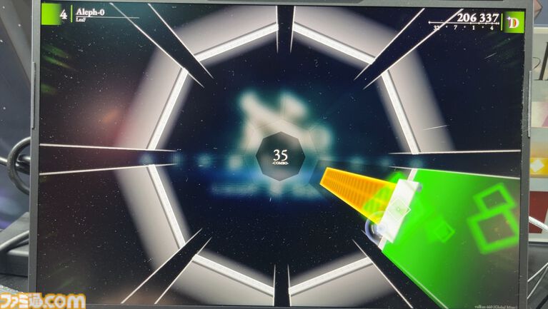 『Estella』試遊レビュー。マウスとキーボードで遊ぶ宇宙を舞台にした3Dリズムゲーム。八角形のレーンで行うダイナミックなゲームプレイが病みつきに【TGS2026】