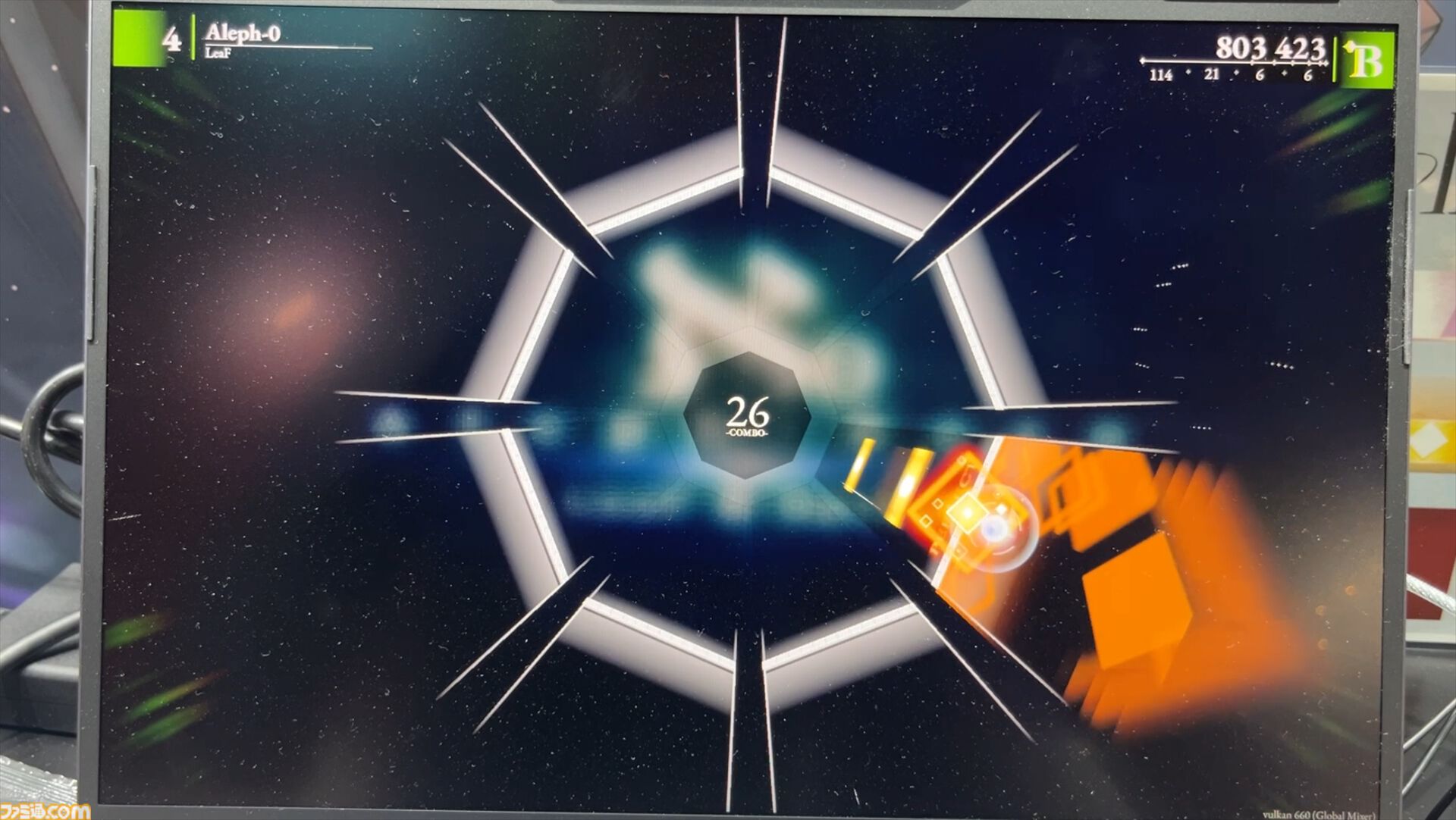 『Estella』試遊レビュー。マウスとキーボードで遊ぶ宇宙を舞台にした3Dリズムゲーム。八角形のレーンで行うダイナミックなゲームプレイが病みつきに【TGS2026】