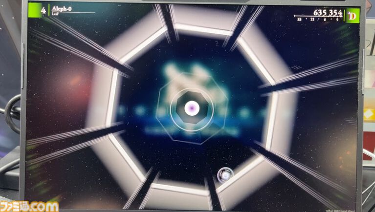 『Estella』試遊レビュー。マウスとキーボードで遊ぶ宇宙を舞台にした3Dリズムゲーム。八角形のレーンで行うダイナミックなゲームプレイが病みつきに【TGS2026】