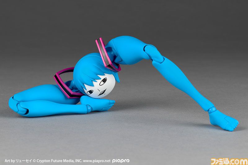 【初音ミク】シテヤンヨがリボルテックでフィギュア化、Amazonで予約受付中。あの“脚”が動く、曲がる、ポーズを決める