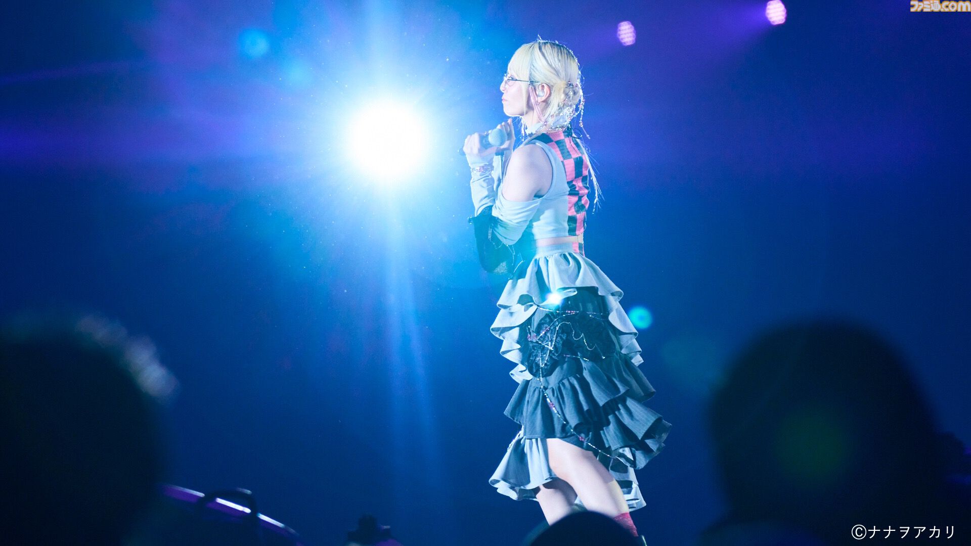 垣根超えすぎファッション×ライブ“X VORDER RUNWAY”リポート。春麗（スト6）、りせちー（ペルソナ4）、765プロ（アイマス）、B小町（【推しの子】）、人気VTuberやアーティストが勢ぞろい