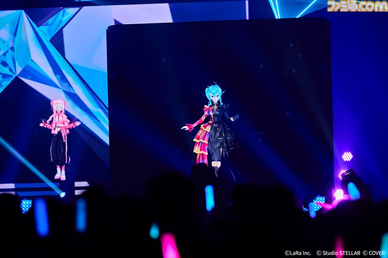 垣根超えすぎファッション×ライブ“X VORDER RUNWAY”リポート。春麗(スト6)、りせちー(ペルソナ4)、765プロ(アイマス)、B小町(【推しの子】)、人気VTuberやアーティストが勢ぞろい