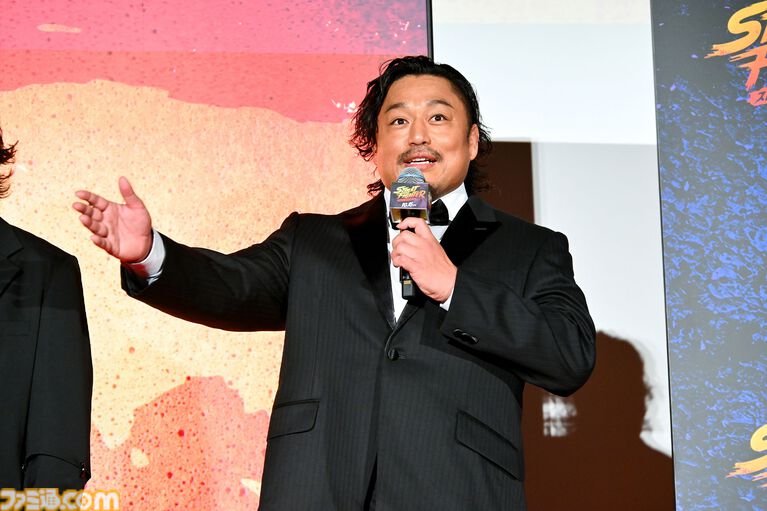 『ストリートファイター/ザ・ムービー』は明日(10/16)公開。後藤洋央紀(E. 本田)「スーパー頭突きは真似しないで」。狩野英孝、なだぎ武らも登壇したジャパンプレミアリポート