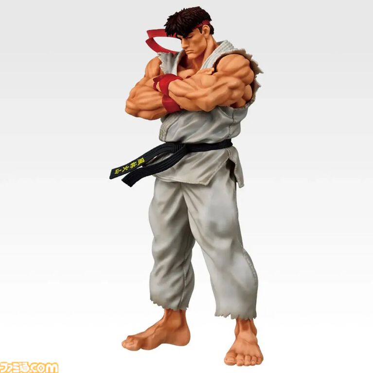 『スト2』一番くじ“俺より強い奴に会いに行く”が11月11日より順次発売。C賞はボーナスステージの“ドラム缶”風湯呑。殴られ蹴られのボコボコ造形