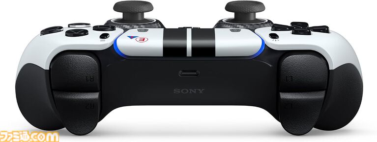 『グランツーリスモ』30周年記念DualSenseコントローラーが予約開始。レーシングストライプやカーボン調の質感を取り入れた限定モデル