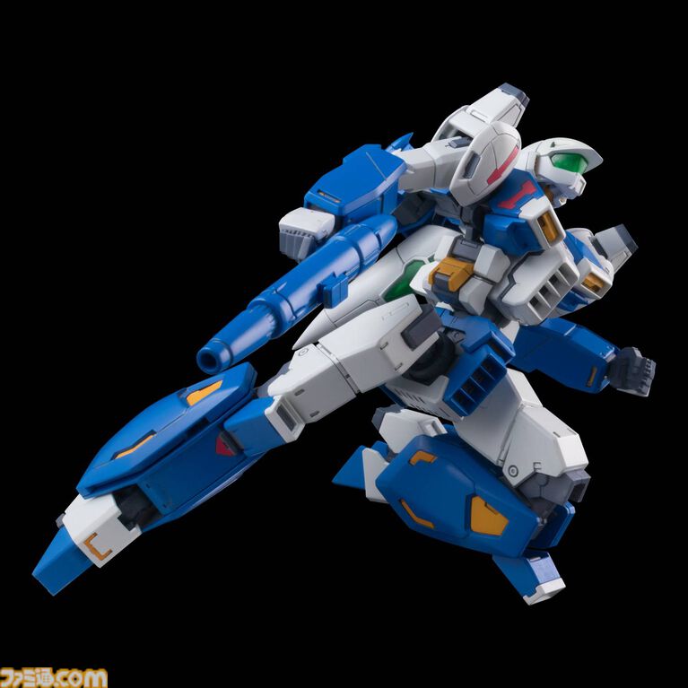 『フォーメーションZ』の自機・イクスペルがプラモデルで登場。『スパロボ』寺田貴信がプロデュース、『ガンダム』海老川兼武がデザインをリファイン