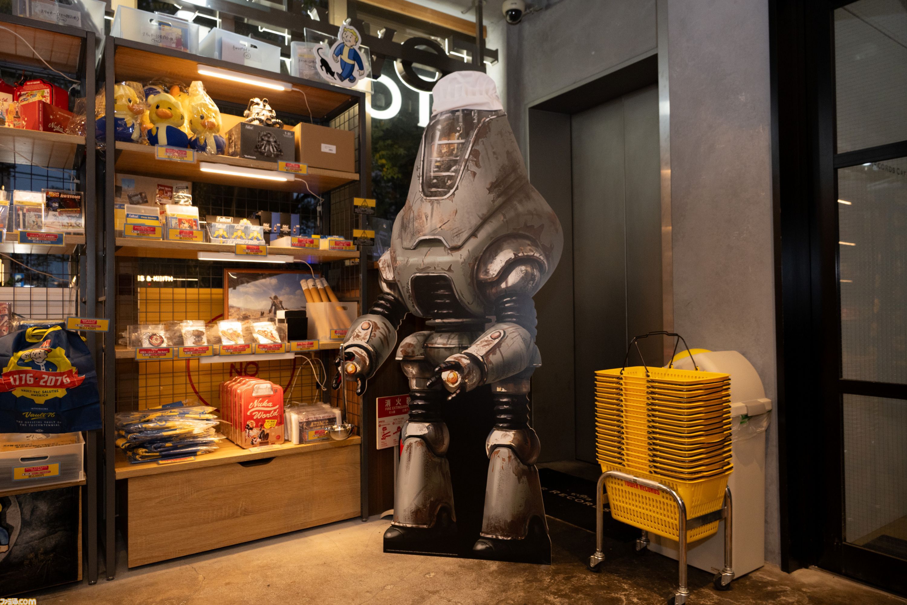 『Fallout』東京コラボカフェの店内装飾公開。『Fallout 4』ダイアモンドシティ大型パノラマタペストリーや等身大タカハシパネルを設置