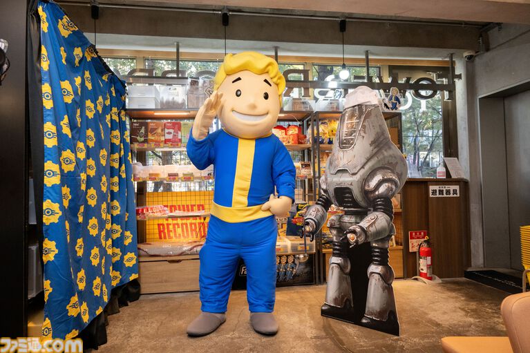『Fallout』東京コラボカフェの店内装飾公開。『Fallout 4』ダイアモンドシティ大型パノラマタペストリーや等身大タカハシパネルを設置