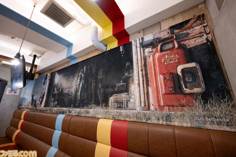 『Fallout』東京コラボカフェの店内装飾公開。『Fallout 4』ダイアモンドシティ大型パノラマタペストリーや等身大タカハシパネルを設置