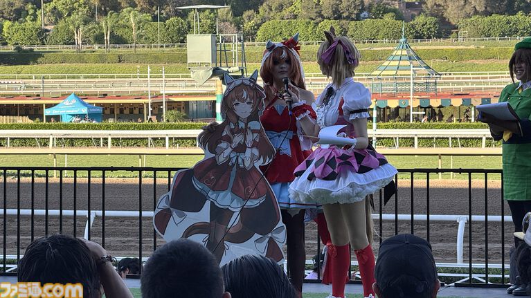 『ウマ娘』LAライブ中止も現地ファンの熱狂は止まらず。サンタアニタ競馬場にトレーナーたちが集結、3組のプロポーズも【現地レポ】