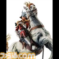 『ガンダム』シャアの乗馬フィギュアが美しい。11月下旬に発売。デラックスの名に相応しい、全高約380mmの迫力満点な逸品